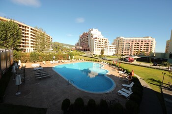 menada sunny beach plaza apartments
