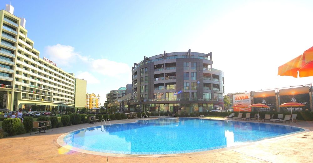 menada sunny beach plaza apartments