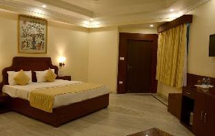 hotel khajuraho temple view