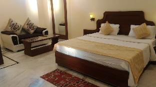 hotel khajuraho temple view