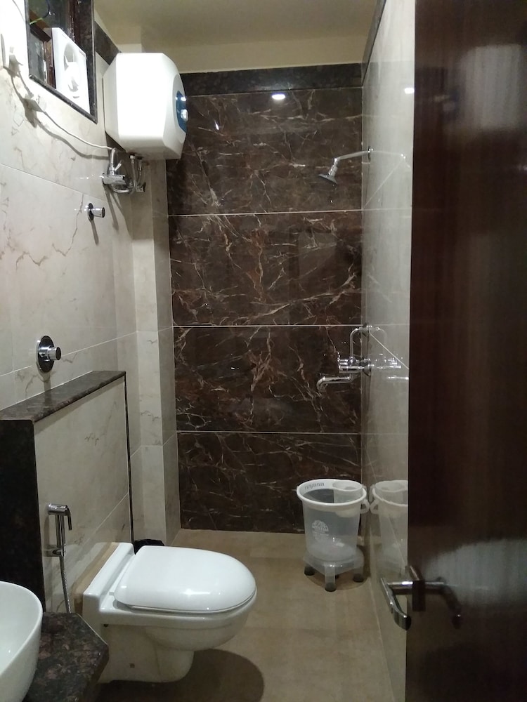 hotel rahil palace
