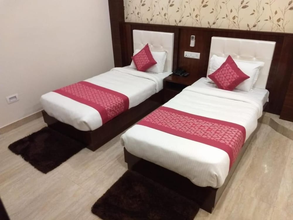 hotel rahil palace