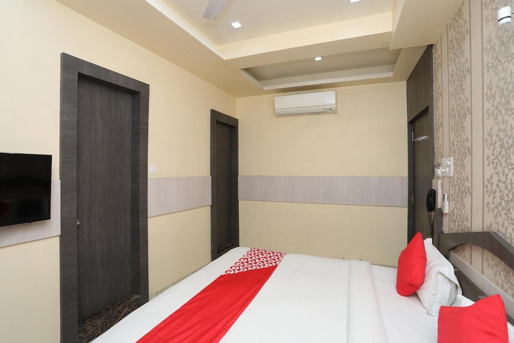 hotel rahil palace