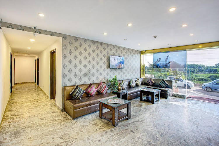 treebo chandigarh grand