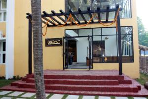Cocohut Resort,Diveagar,3 star