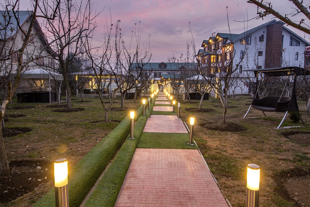 apple orchard resort and spa