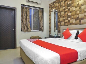 Hotel Shades Of Royal,Pune>>Ahmednagar,3 star