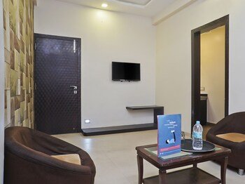Hotel Shades Of Royal,Pune>>Ahmednagar,3 star