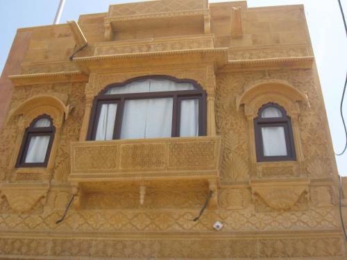 gajanand guest house