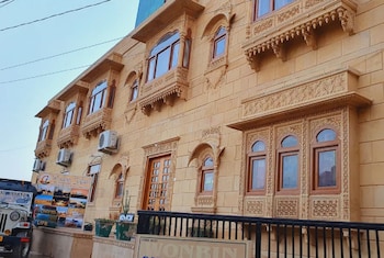 gajanand guest house