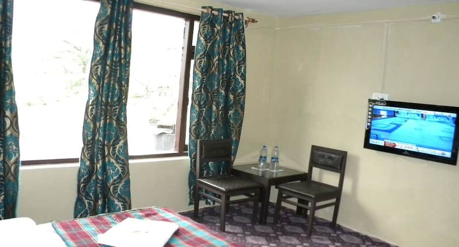 Dreamland Kashmir Cottage ,Laripora,2 star