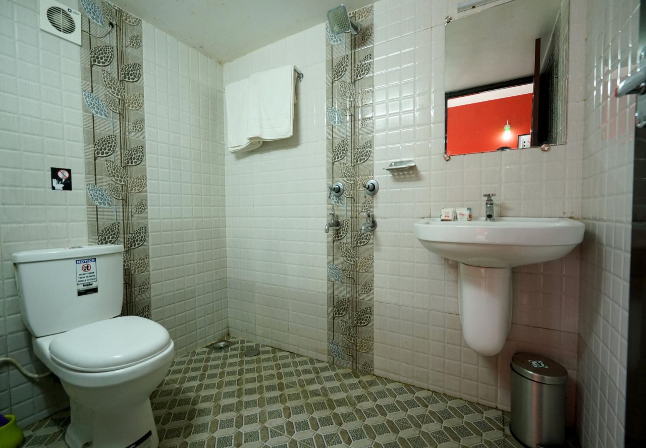 oyo 8653 achus inn