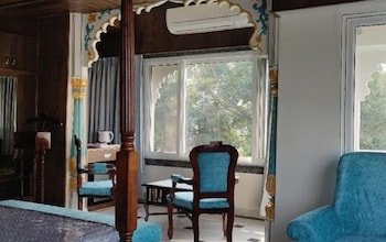 jheel hotel and restaurent