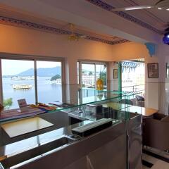 jheel hotel and restaurent