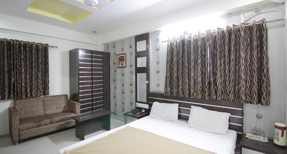 hotel shree sai palace