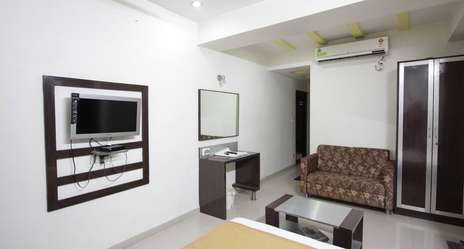 hotel shree sai palace