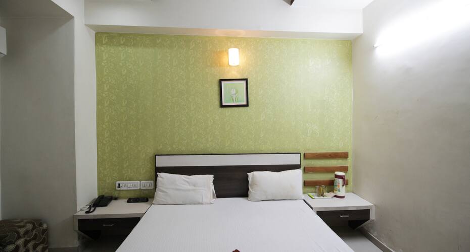 hotel shree sai palace