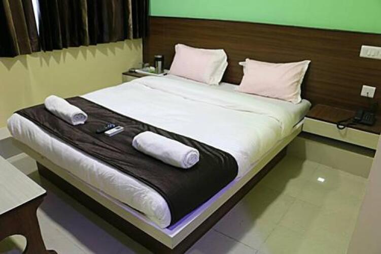 hotel shree sai palace