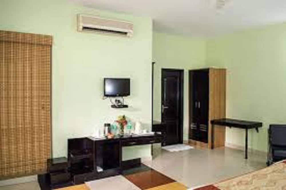 corbett aamod spa and resort riverside resort