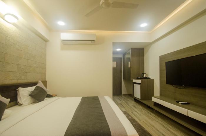 hotel grand elegance