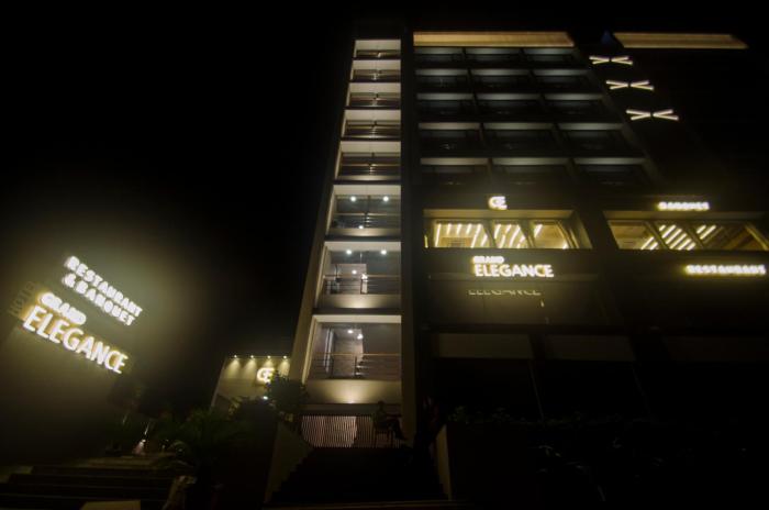 hotel grand elegance