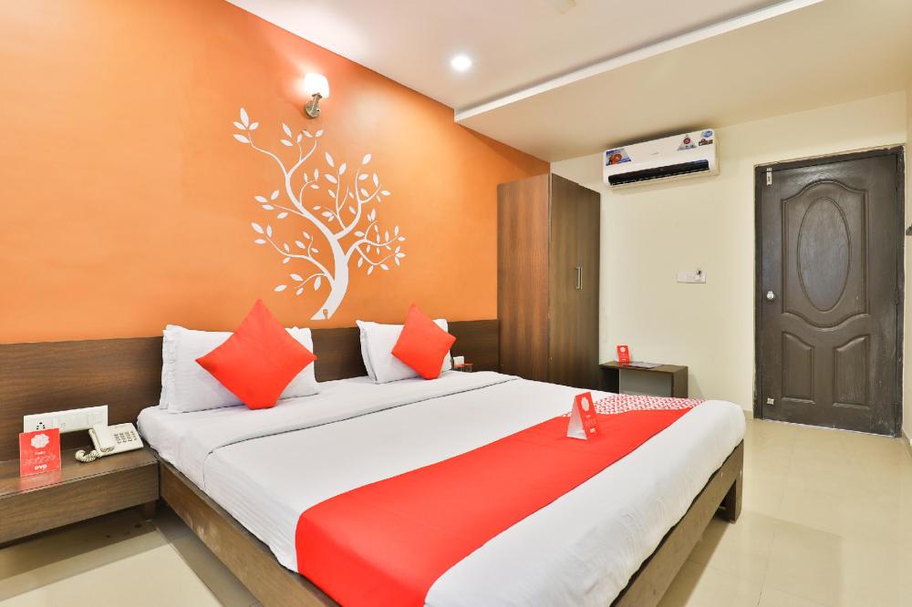 laljis hotel and restaurant