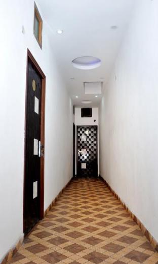 Punjabi Niwas,Varpal>>Amritsar,2 star