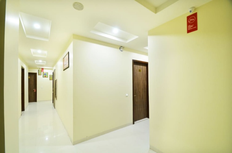 pax hotel welcome inn opp rly stn asr