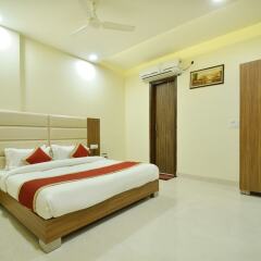 pax hotel welcome inn opp rly stn asr