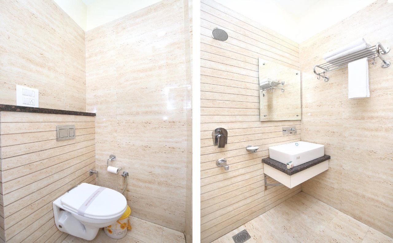 pax hotel welcome inn opp rly stn asr