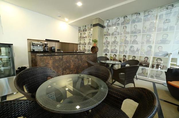 falcons nest la riviera