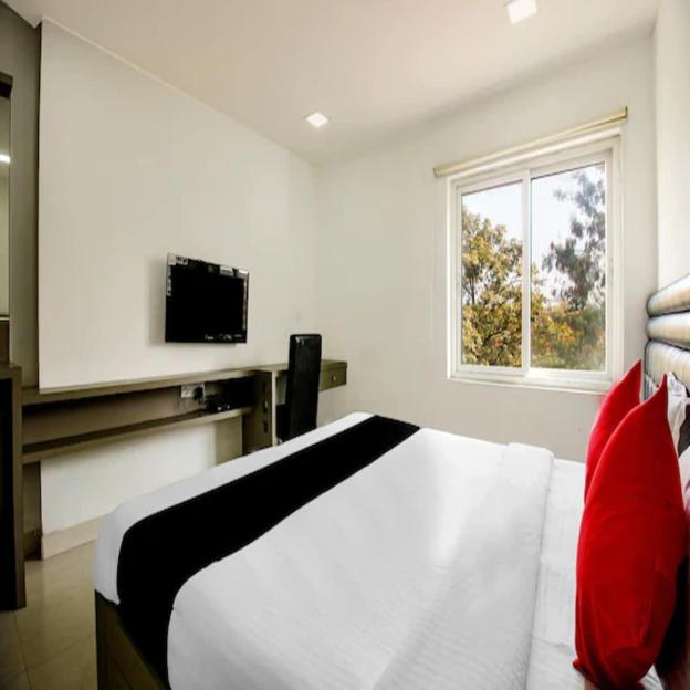 falcons nest la riviera