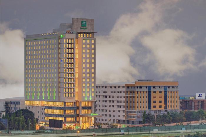 Holiday Inn Bengaluru Racecourse,Gandhi Nagar,4 star