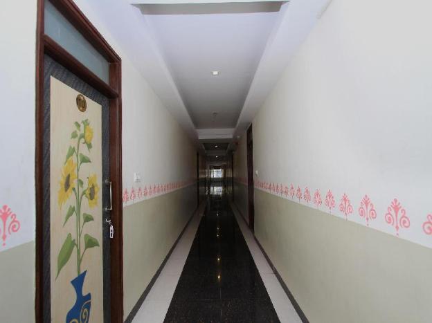 hotel o sri sai residency