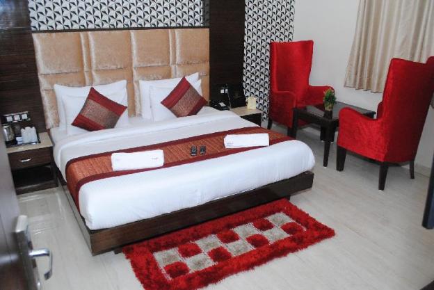 hotel superb new delhi railway station ex prince polonia