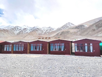 pangong