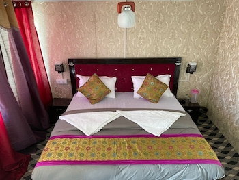 tih pangong delight camps and cottages