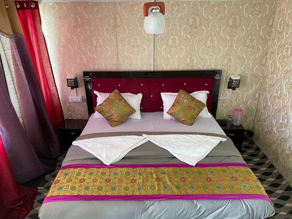tih pangong delight camps and cottages