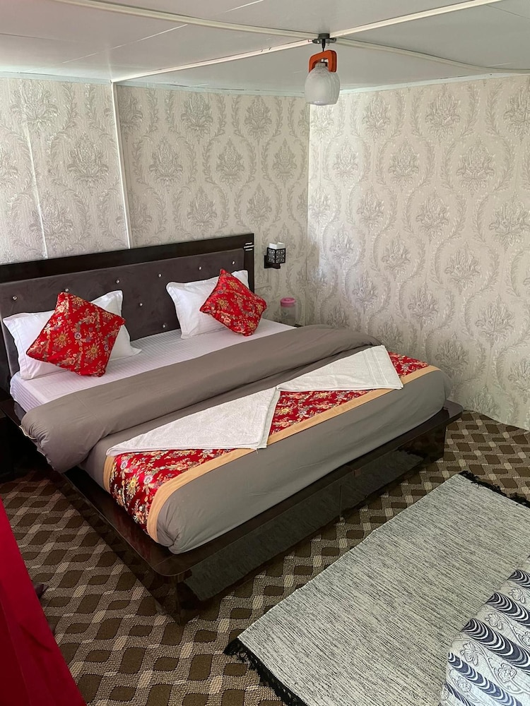 tih pangong delight camps and cottages