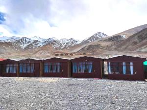 pangong