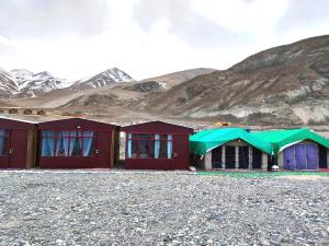pangong