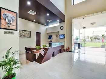 hotel amrit manthan