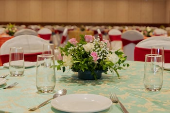 saya grand resort by treat thane