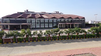 Brilliant Hotel & Convention Center,Vijay Nagar,5 star