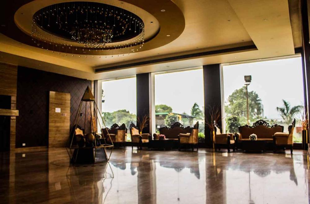 solitaire hotel and resort