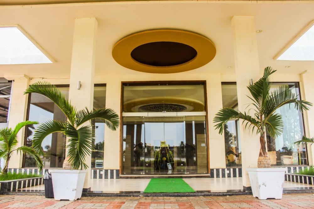 solitaire hotel and resort