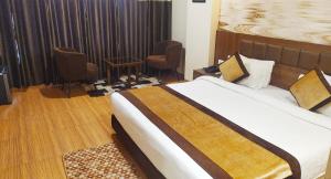 solitaire hotel and resort