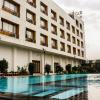 solitaire hotel and resort
