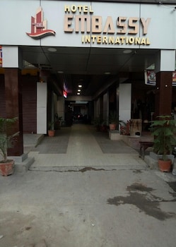 hotel embassy international