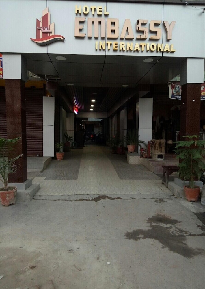 hotel embassy international